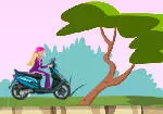 Barbie rit op scooter