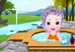 El baño al aire libre de la pequeña Sofía