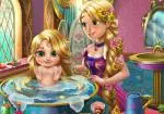 Fürdés a baba Rapunzel