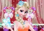 Elsa in de hal van het koninklijk bal